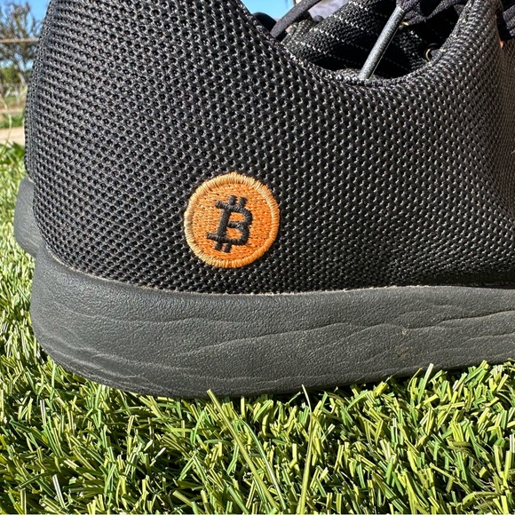 Atoms Other - Financial Freedom Inspires Atoms :Model 000 “Bitcoin”